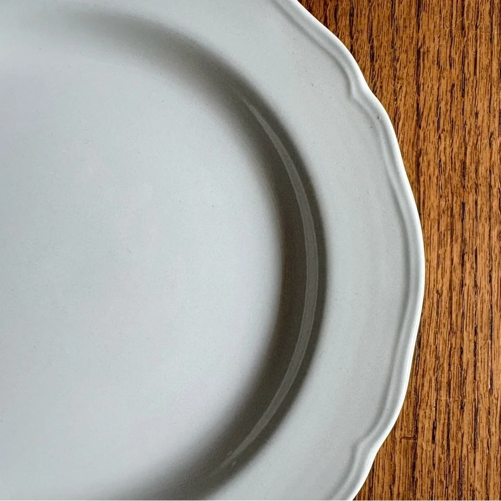 J&G Meakin Royal Staffordshire Heirloom Ironstone white set of 5 Plates ~10 in.
